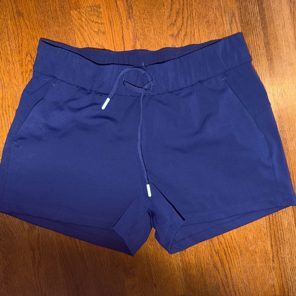Zyia Women's club Shorts navy